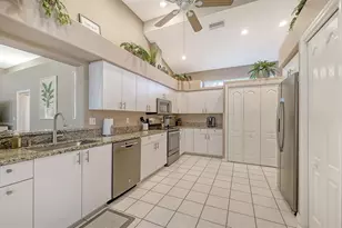 4028 Jardin Ln, Sarasota, FL 34238 - Photo 17