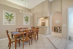 4028 Jardin Ln, Sarasota, FL 34238 - Photo 13