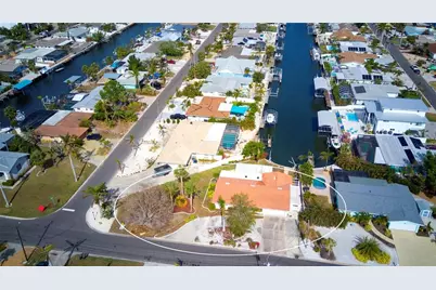 9820 Royal Palm Drive, Bradenton, FL 34210 - Photo 27