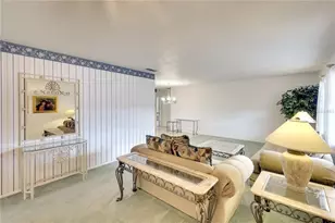 9820 Royal Palm Dr, Bradenton, FL 34210 - Photo 5