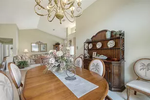 3941 Prairie Dunes Dr, Sarasota, FL 34238 - Photo 9