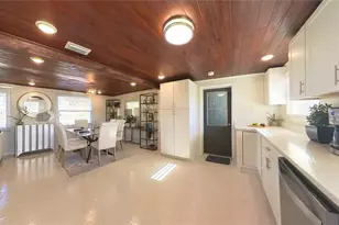 511 Dona Dr, Nokomis, FL 34275 - Photo 5