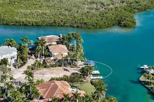 212 Tremont Ln, Sarasota, FL 34236 - Photo 5