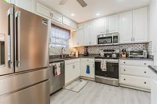 134 Dartmouth Dr NW, Port Charlotte, FL 33952 - Photo 9
