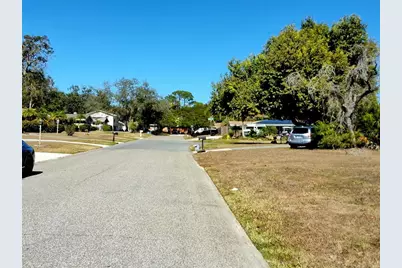 6624 Fairway Drive, Sarasota, FL 34243 - Photo 13