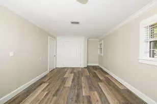 1000 Gantt Ave, Sarasota, FL 34232 - Photo 17