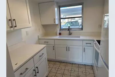 2826 Swifton Drive #114, Sarasota, FL 34231 - Photo 3