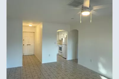 2826 Swifton Drive #114, Sarasota, FL 34231 - Photo 9