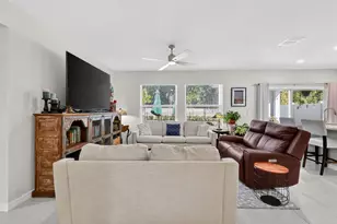 33692 Sky Blossom Cir, Leesburg, FL 34788 - Photo 9