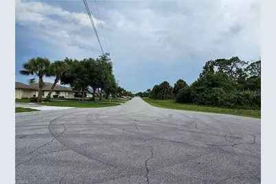 105 Island Court, Rotonda West, FL 33947 - Photo 3