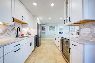 6415 Midnight Pass Rd, Sarasota, FL 34242 - Photo 5