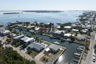 401 28th St, Holmes Beach, FL 34217 - Photo 57