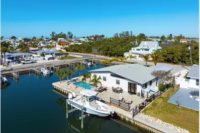 401 28th Street, Holmes Beach, FL 34217 - Photo 65