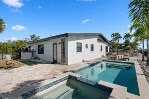 401 28th St, Holmes Beach, FL 34217 - Photo 45