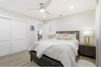 5247 Carmilfra Drive, Sarasota, FL 34231 - Photo 23