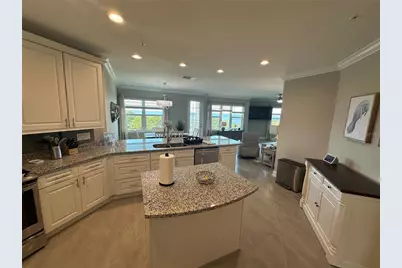 7930 34th Avenue W #202, Bradenton, FL 34209 - Photo 3