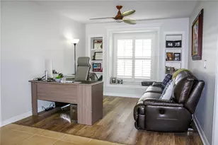 4015 Kingsfield Dr, Parrish, FL 34219 - Photo 9