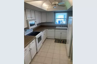 4753 Ringwood Meadow, Sarasota, FL 34235 - Photo 9