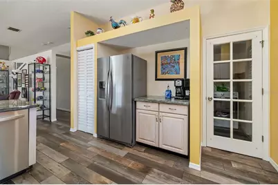 8072 Glenbrooke Lane, Sarasota, FL 34243 - Photo 25