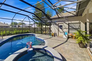 8072 Glenbrooke Ln, Sarasota, FL 34243 - Photo 9