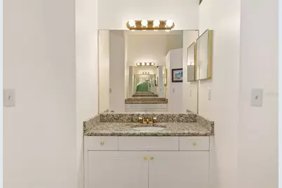 8072 Glenbrooke Lane, Sarasota, FL 34243 - Photo 33