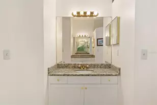8072 Glenbrooke Ln, Sarasota, FL 34243 - Photo 33