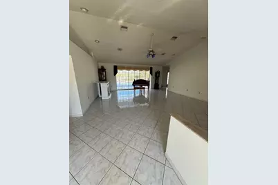 5638 Country Lakes Drive, Sarasota, FL 34243 - Photo 7