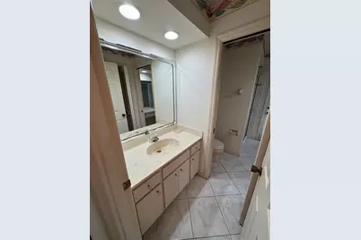 5638 Country Lakes Drive, Sarasota, FL 34243 - Photo 17