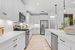 8057 Tidal Pointe Wy, Sarasota, FL 34240 - Photo 9