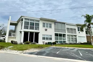 7050 Sunset Way, Saint Pete Beach, FL 33706 - Photo 3