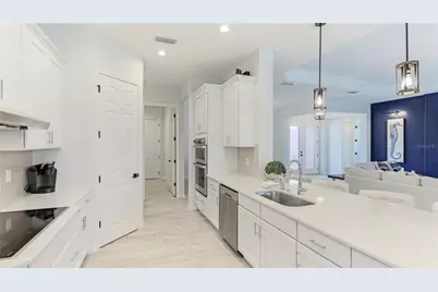 8144 37th Avenue Circle W, Bradenton, FL 34209 - Photo 7