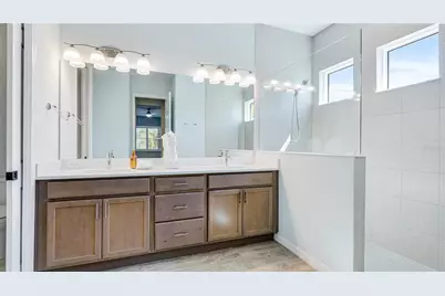 8144 37th Avenue Circle W, Bradenton, FL 34209 - Photo 11