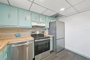 2727 75th St W, Bradenton, FL 34209 - Photo 7