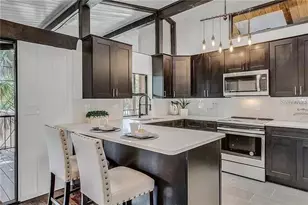 1942 New Hampshire Ave NE, Saint Petersburg, FL 33703 - Photo 3