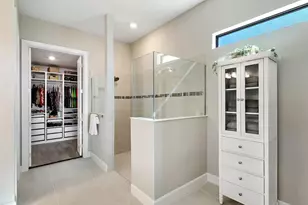 7949 Sunset Pines Dr, Sarasota, FL 34240 - Photo 41