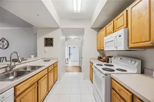 5721 Bentgrass Dr, Sarasota, FL 34235 - Photo 7