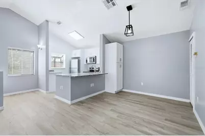 5651 Gardens Drive #5651, Sarasota, FL 34243 - Photo 9