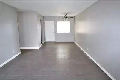 3001 Bee Ridge Road #113, Sarasota, FL 34239 - Photo 3