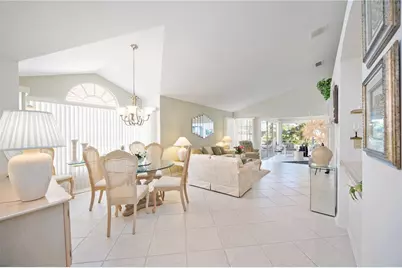 4076 Lyndhurst Court, Sarasota, FL 34235 - Photo 9