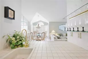 4076 Lyndhurst Ct, Sarasota, FL 34235 - Photo 15