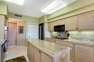 545 Sanctuary Dr, Longboat Key, FL 34228 - Photo 25