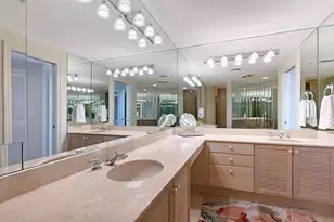 545 Sanctuary Dr, Longboat Key, FL 34228 - Photo 37