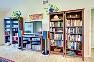 656 Bird Bay Cir, Venice, FL 34285 - Photo 19