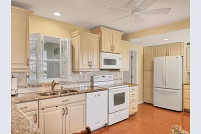 3262 Brockton Lane #608, Sarasota, FL 34239 - Photo 13