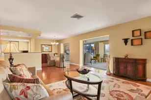 3262 Brockton Ln, Sarasota, FL 34239 - Photo 11