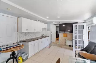 3675 Prudence Dr, Sarasota, FL 34235 - Photo 37