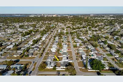 3408 Oxford Drive W, Bradenton, FL 34205 - Photo 35