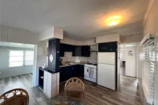 5203 7th C St E, Bradenton, FL 34203 - Photo 3