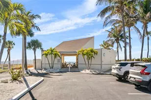 531 Sutton Pl, Longboat Key, FL 34228 - Photo 17