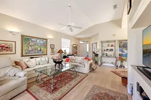 4062 Caddie Dr E, Bradenton, FL 34203 - Photo 5